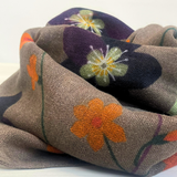 Foulard in lana con fiori