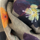 Foulard in lana con fiori