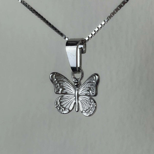 Collana catena argento e farfalla 