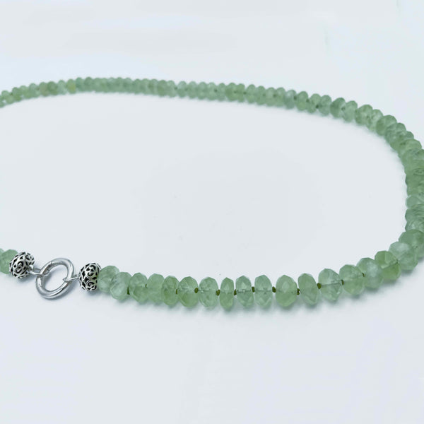 Collana in argento e quarzo verde