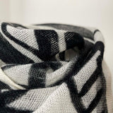 Foulard bianco e nero lana